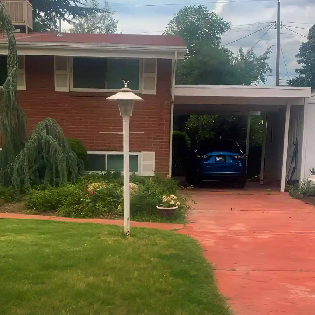 Cottonwood Canyon's Curb in Utah